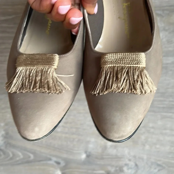 Salvatore Ferragamo Suede Pumps Size 9 - Picture 4 of 9